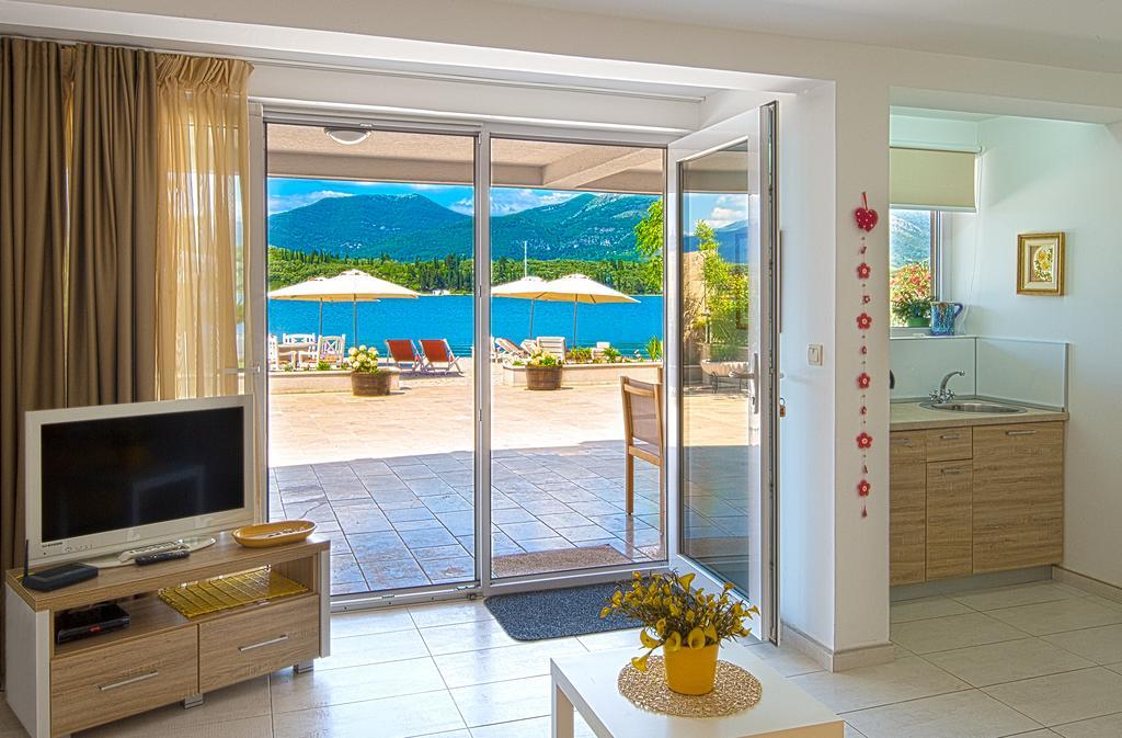 Aruba Apartments Тиват Екстер'єр фото